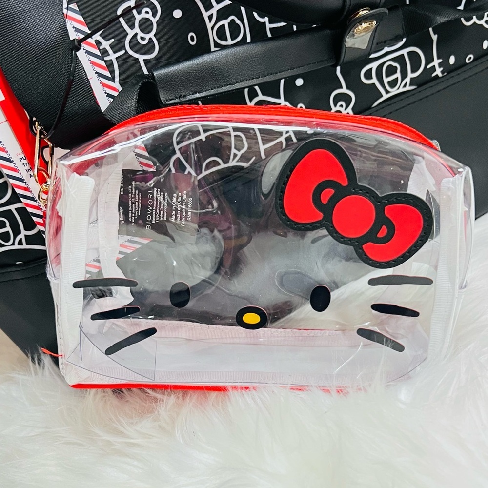 Hello Kitty Weekender 2pc Set - Picture 4 of 6